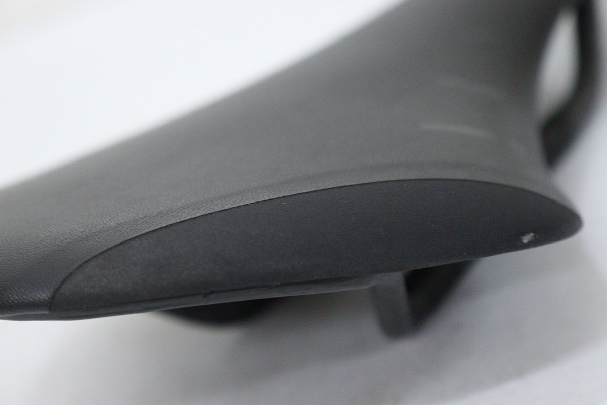 ★fi'zi:k フィジーク ANTARES 00 サドル MOBIUS カーボンレール 美品_画像3