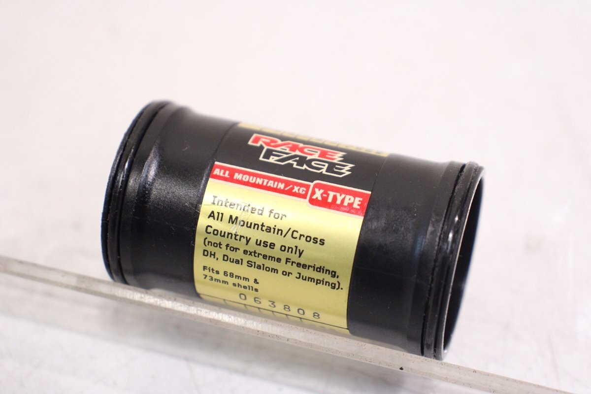 ●RACE FACE レースフェイス X-TYPE 68mm BSA BB ボトムブラケット 24mm用 超美品_画像6
