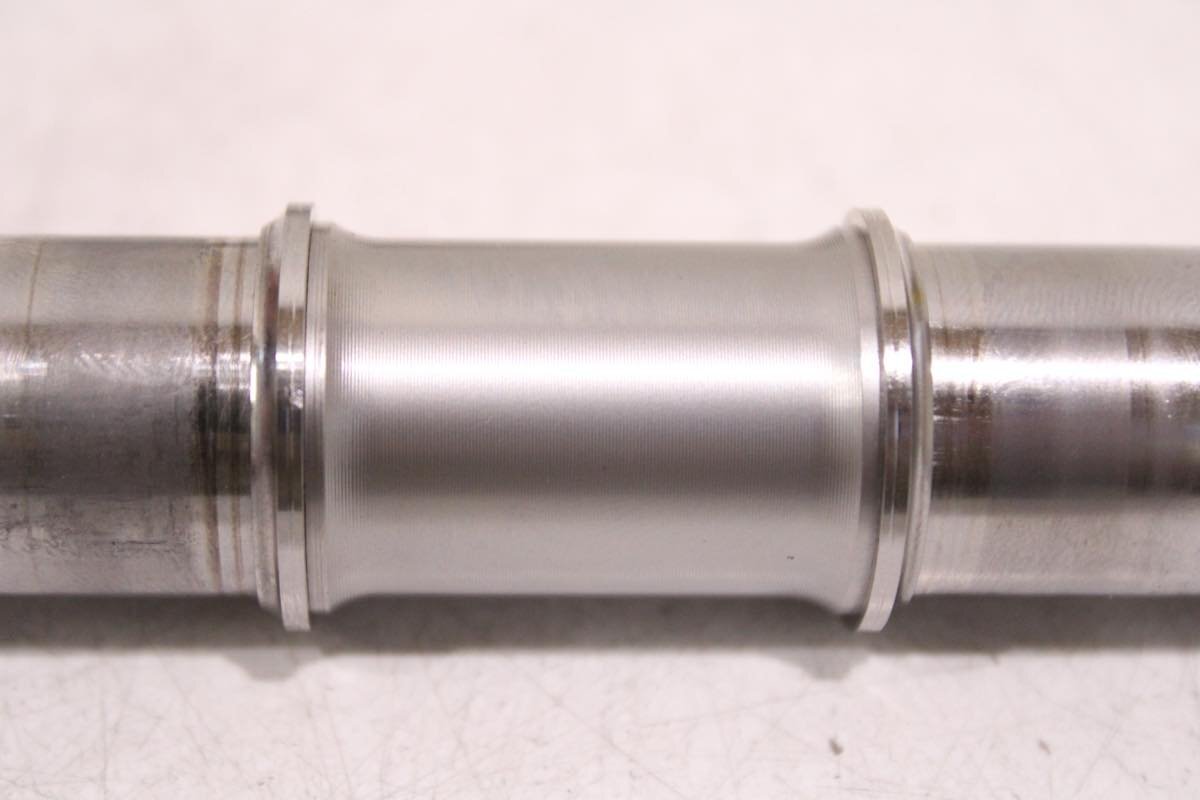 ●SHIMANO シマノ BB-7700 NJS DURA-ACE ボトムブラケット オクタリンク ※注意事項あり_画像7