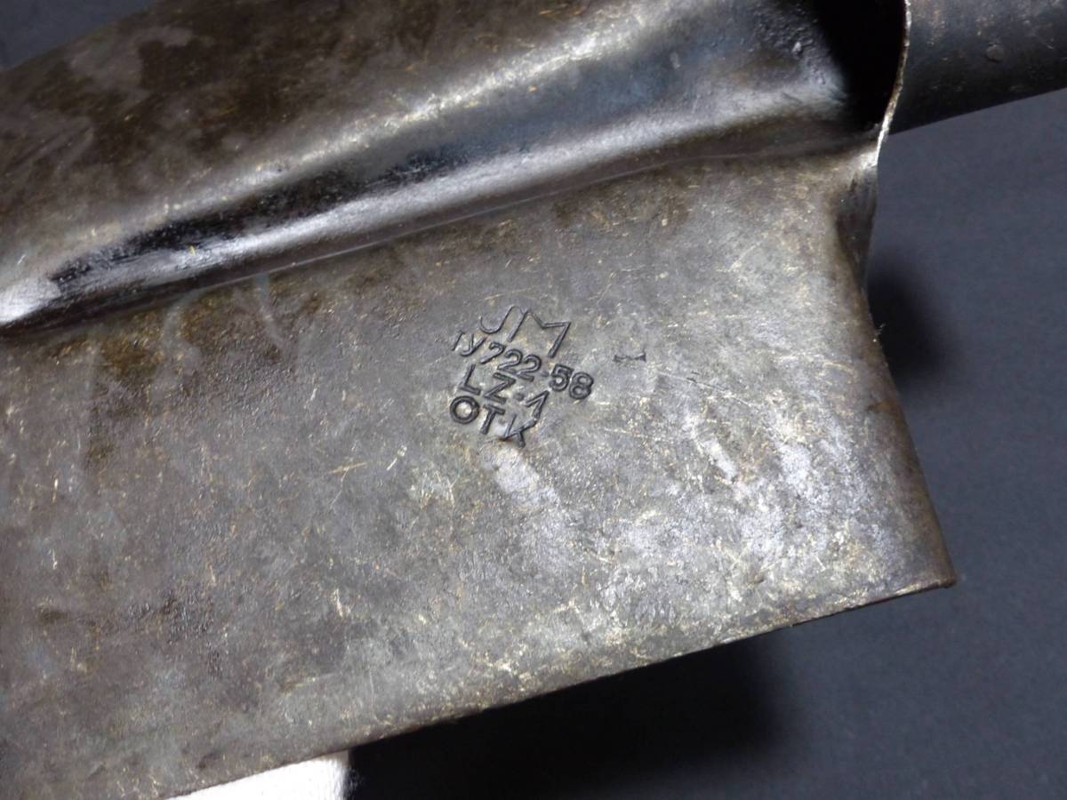 楽しい宿題付き ビンテージ ロシア軍用 大型シャベル ショベル ヘッド 未使用 錆汚れあり グリップ自作してください。can_画像10