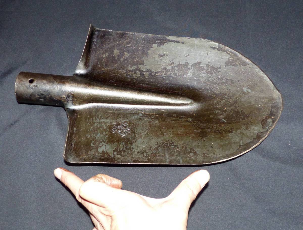 楽しい宿題付き ビンテージ ロシア軍用 大型シャベル ショベル ヘッド 未使用 錆汚れあり グリップ自作してください。can_画像4