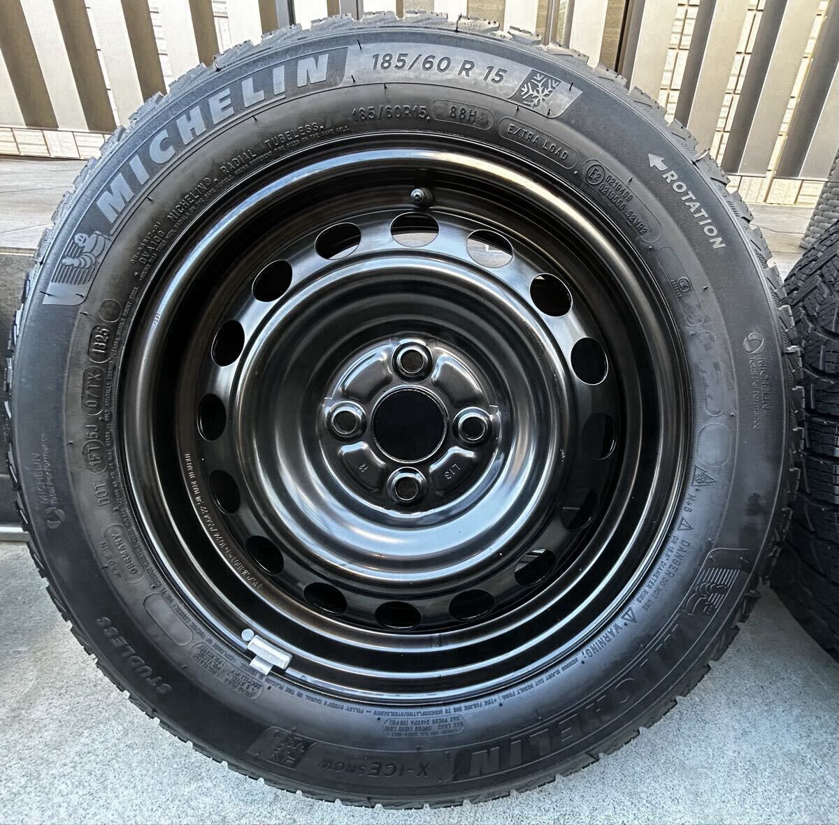送料込み ほぼ新品 2025年製 ミシュラン X-ICE SNOW 185\60R15 88H XL スタッドレス トヨタ 純正 スチールホイール PCD100 4H 15x5.5J 4本_画像4