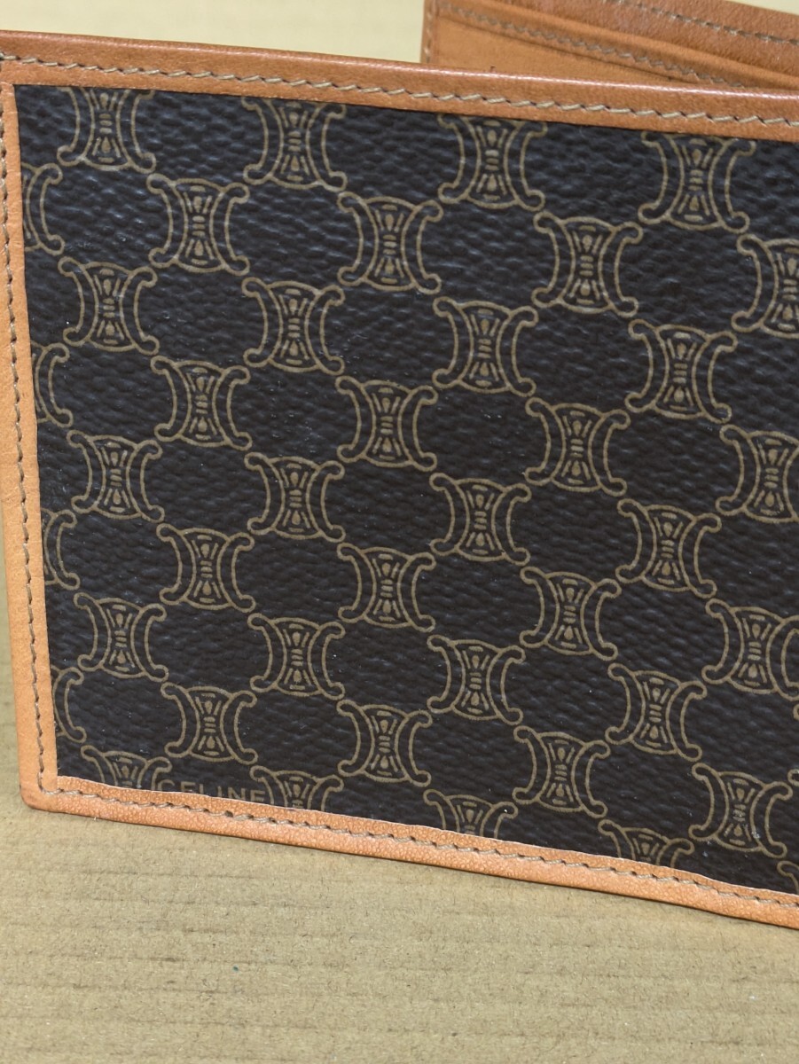 ■n【 1円〜セリーヌ CELINE】使用感なし　保管汚れ少し　財布　 二つ折り_画像3