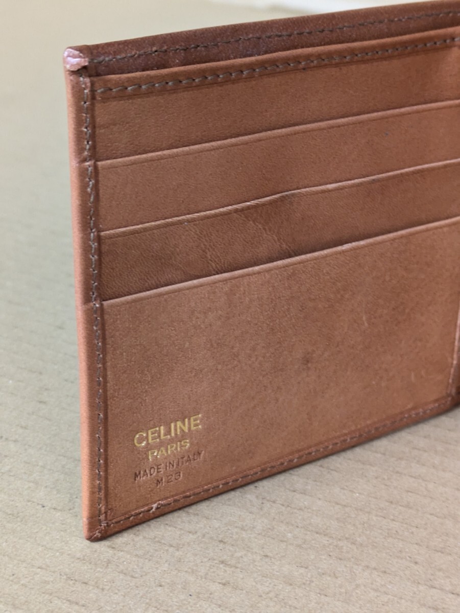 ■n【 1円〜セリーヌ CELINE】使用感なし　保管汚れ少し　財布　 二つ折り_画像4