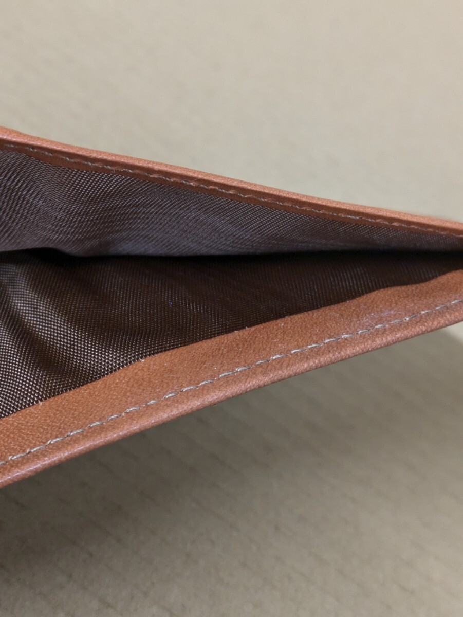 ■n【 1円〜セリーヌ CELINE】使用感なし　保管汚れ少し　財布　 二つ折り_画像8