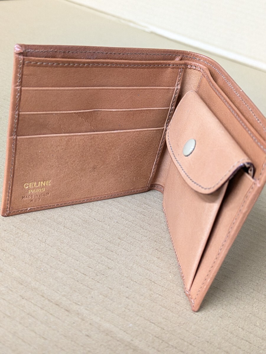 ■n【 1円〜セリーヌ CELINE】使用感なし　保管汚れ少し　財布　 二つ折り_画像9