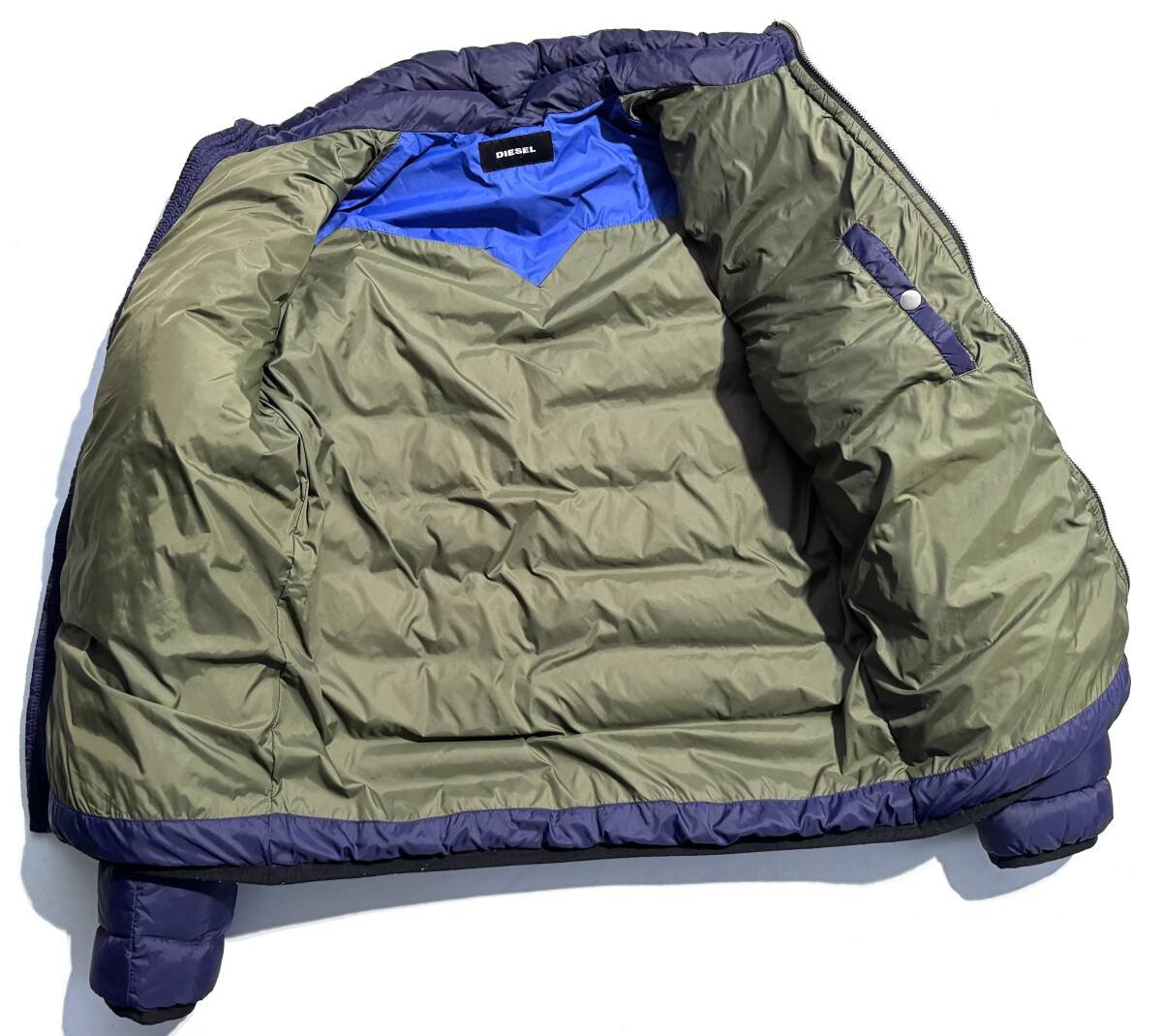 名作【定価5万】DIESEL ディーゼル ライダース ダウンジャケット L メンズ 【軽量 保温性抜群】ネイビー 美シルエット ロゴ 国内正規_画像2