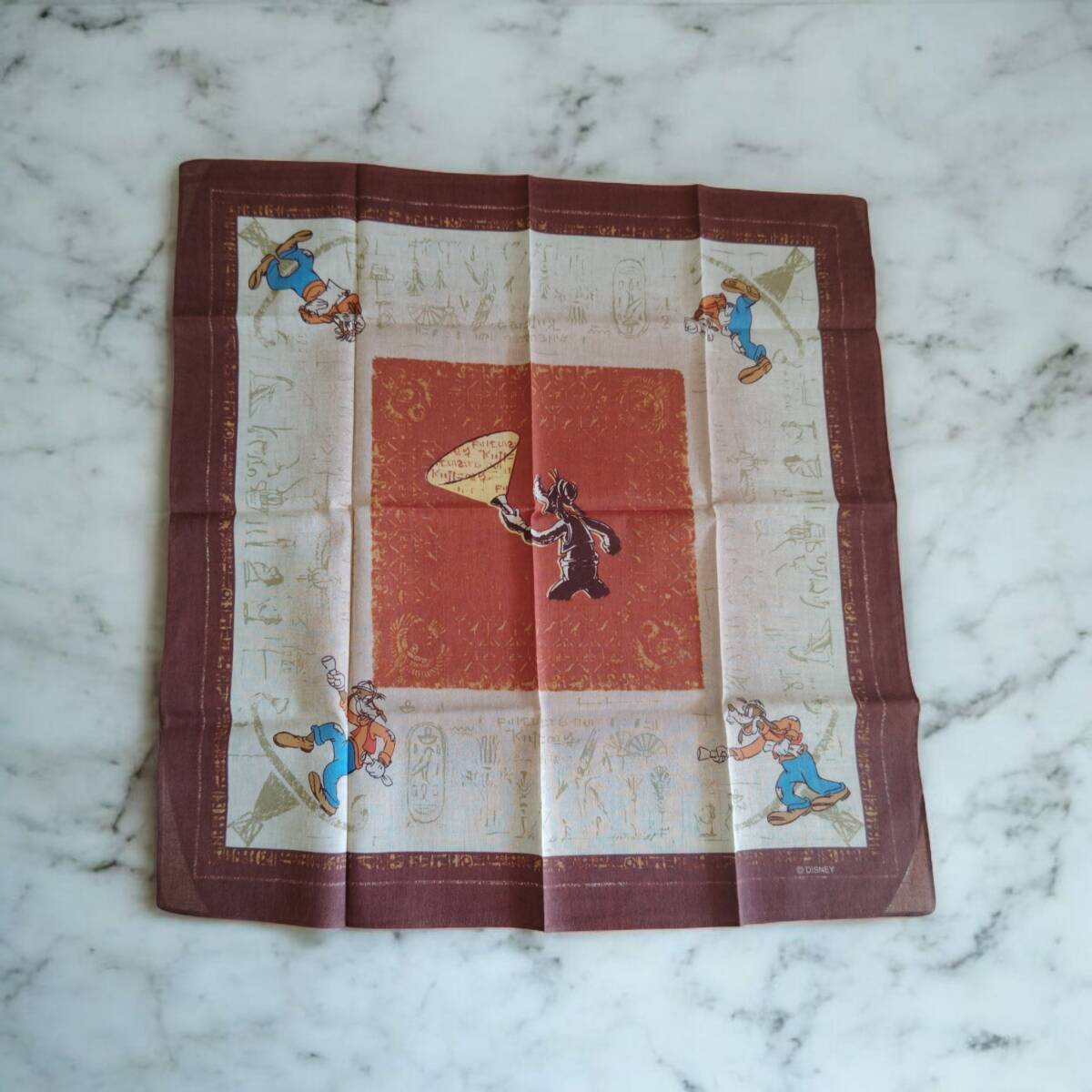 送料無料 未使用 ディズニー DISNEY 大判ハンカチ7枚セット ブラウンやブルーの落ち着いた色目 _画像3