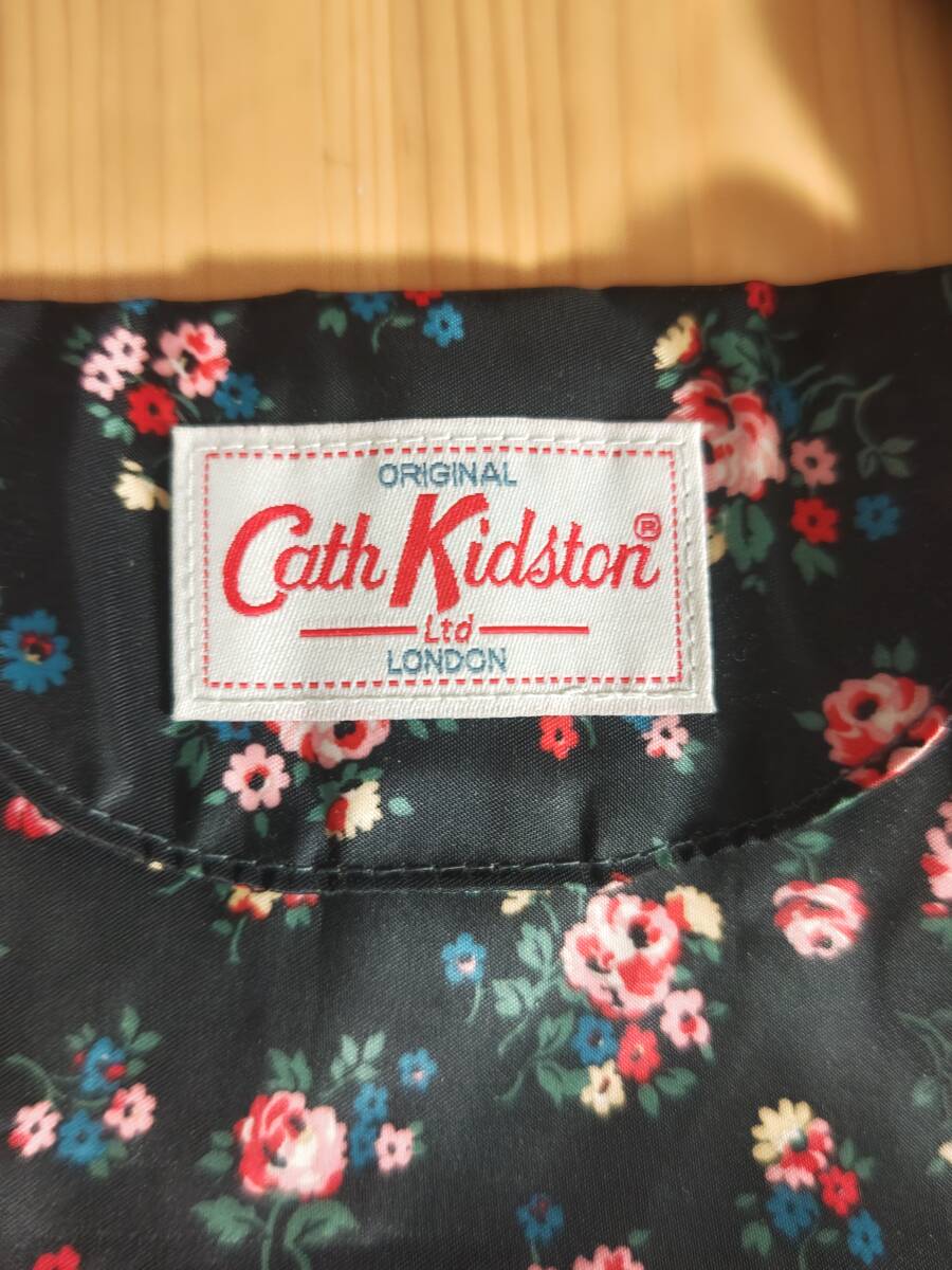 送料無料　未使用　キャスキッドソン　マチありトートバッグ　ナイロン製　ちょっとそこまで、の荷物入れにも_画像2