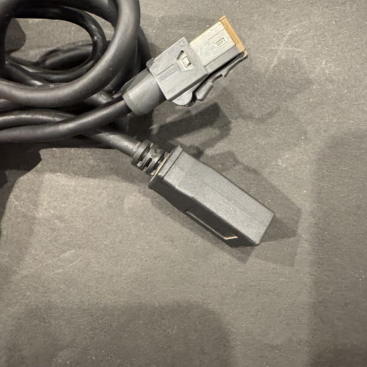 送料込み！ 中古 USBケーブル CD-U120 楽ナビ サイバーナビ パイオニア カロッツェリア carrozzeria USB接続ケーブル_画像4