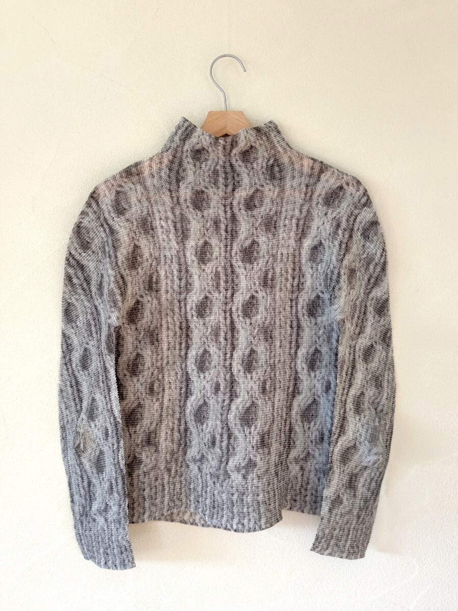 me ISSEY MIYAKE　ミー　イッセイミヤケ　プリーツ　ケーブル編み_画像2