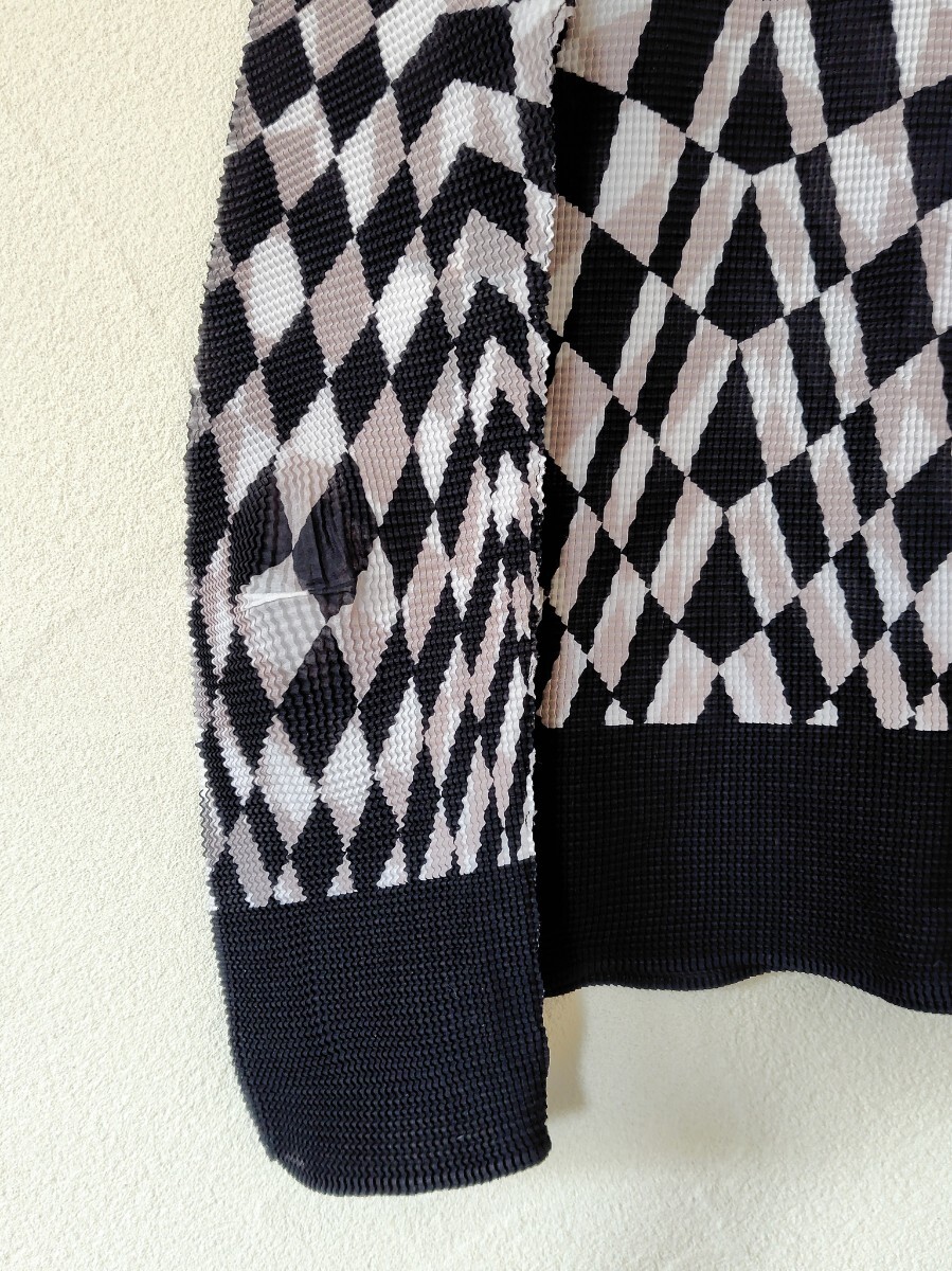 me ISSEY MIYAKE　イッセイミヤケ　プリーツ　幾何学柄_画像3