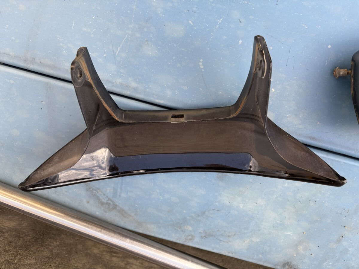 希少！スーパーカブ カスタム 純正メーターバイザー ヘッドライトバイザー ライト、専用枠、ボルト付き！！角目カブ_画像6