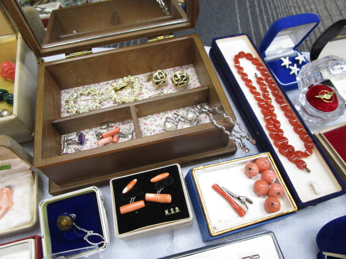 【大量】 アクセサリー 10,000g以上 大量 まとめ ネックレス リング ブローチ 他_画像5