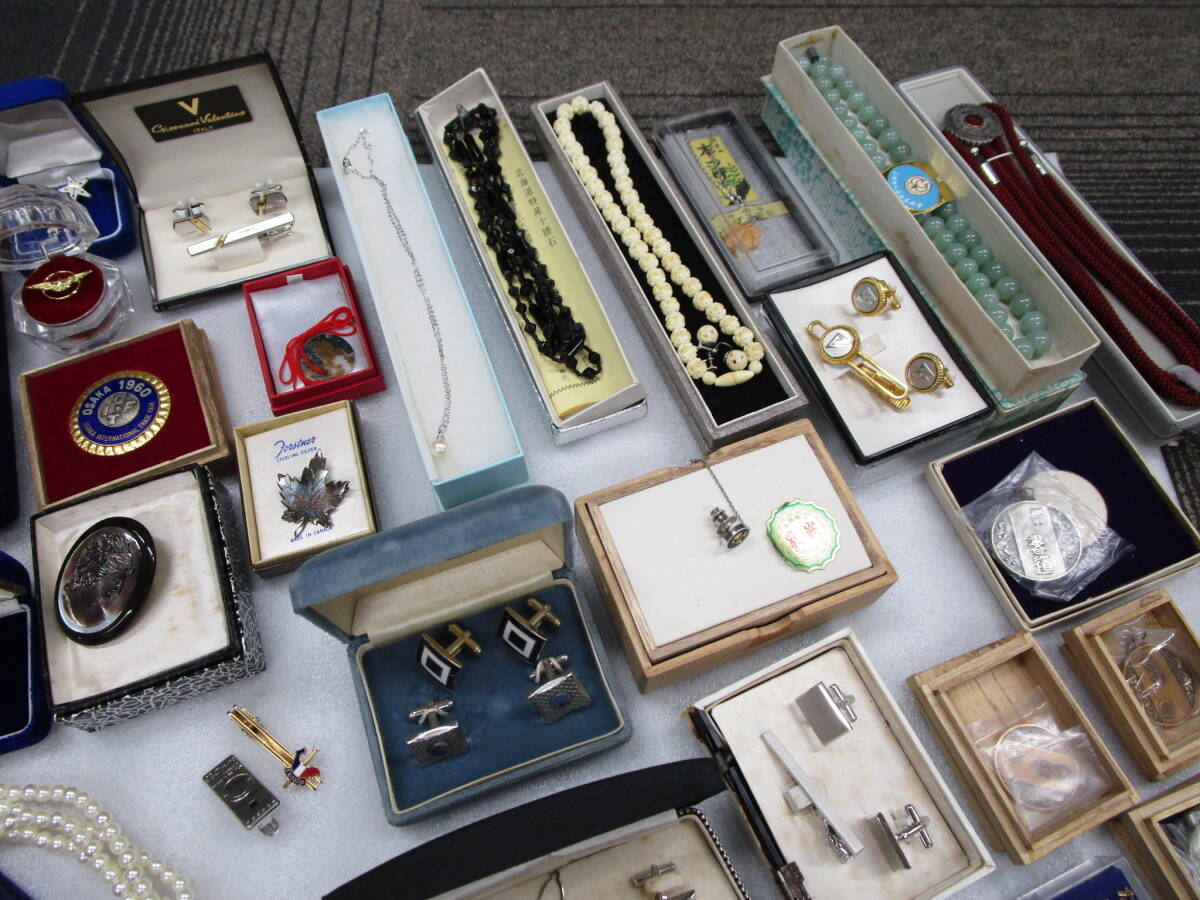 【大量】 アクセサリー 10,000g以上 大量 まとめ ネックレス リング ブローチ 他_画像10