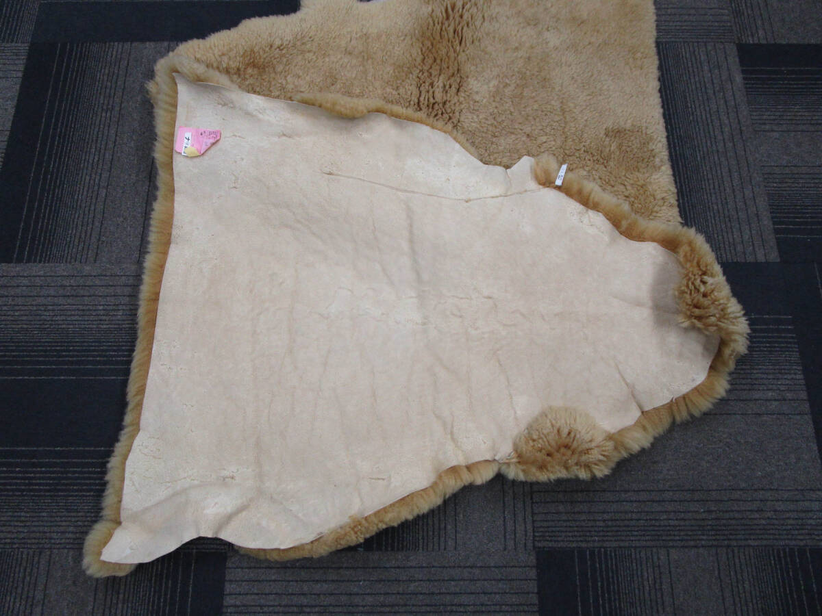 【必見】 ムートン 4枚 まとめ ラグマット ラグ 絨毯 カーペット 毛皮 敷物 ソファ リビング インテリア_画像8