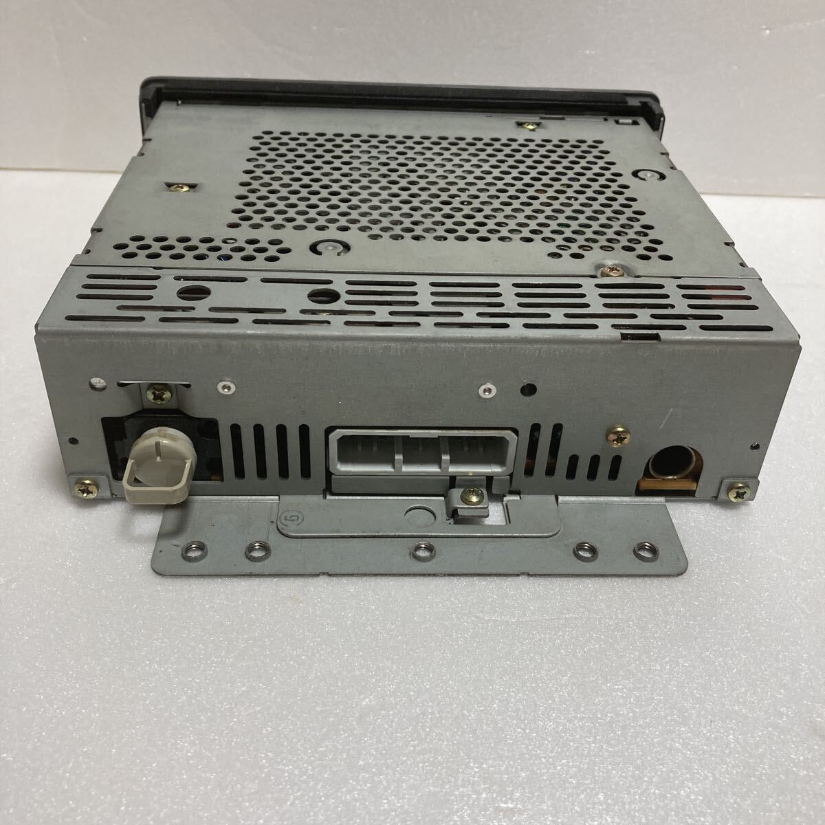 ジャンク　通電確認済　GX-5306SFW GATHERS カーステレオ_画像4