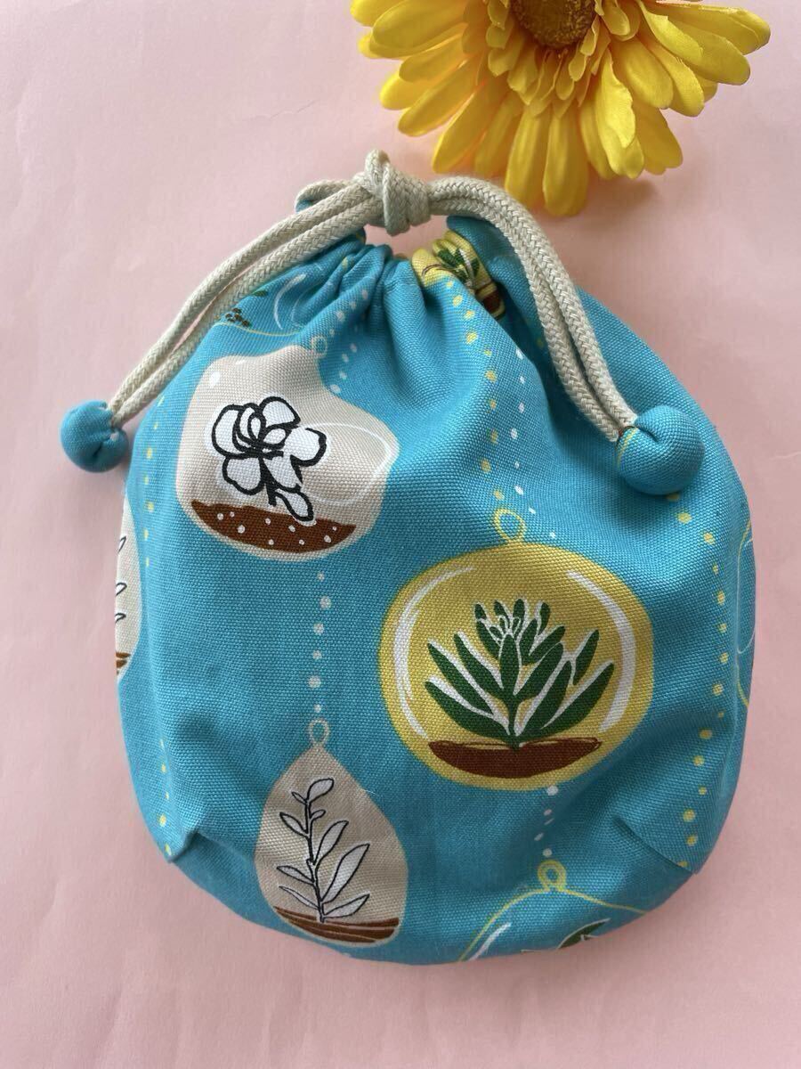 ハンドメイド★巾着★水色・花・葉っぱ柄_画像1