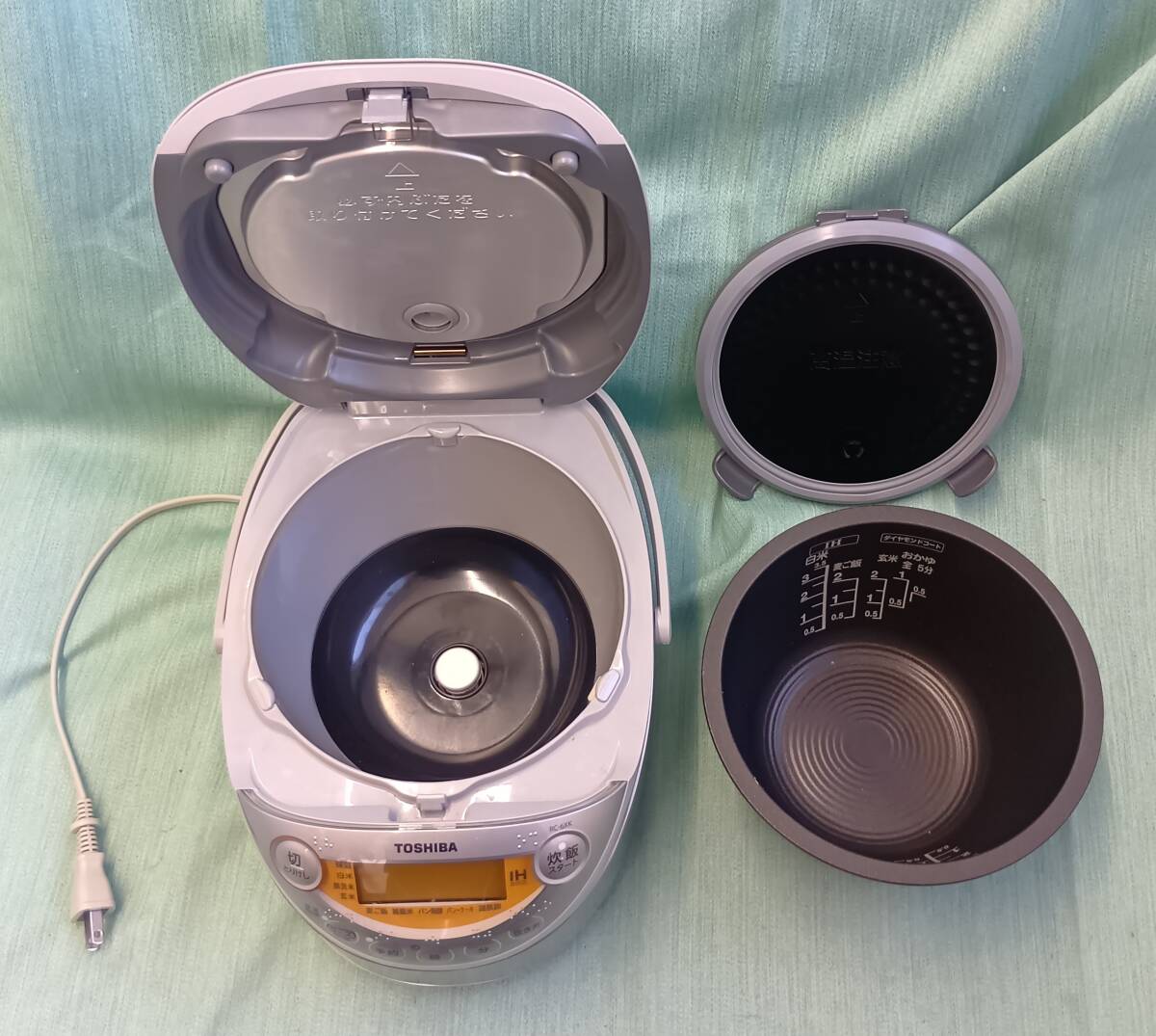 【7124】 中古品 2017年製 東芝 RC-6XK IHジャー炊飯器 3.5合炊き_画像5