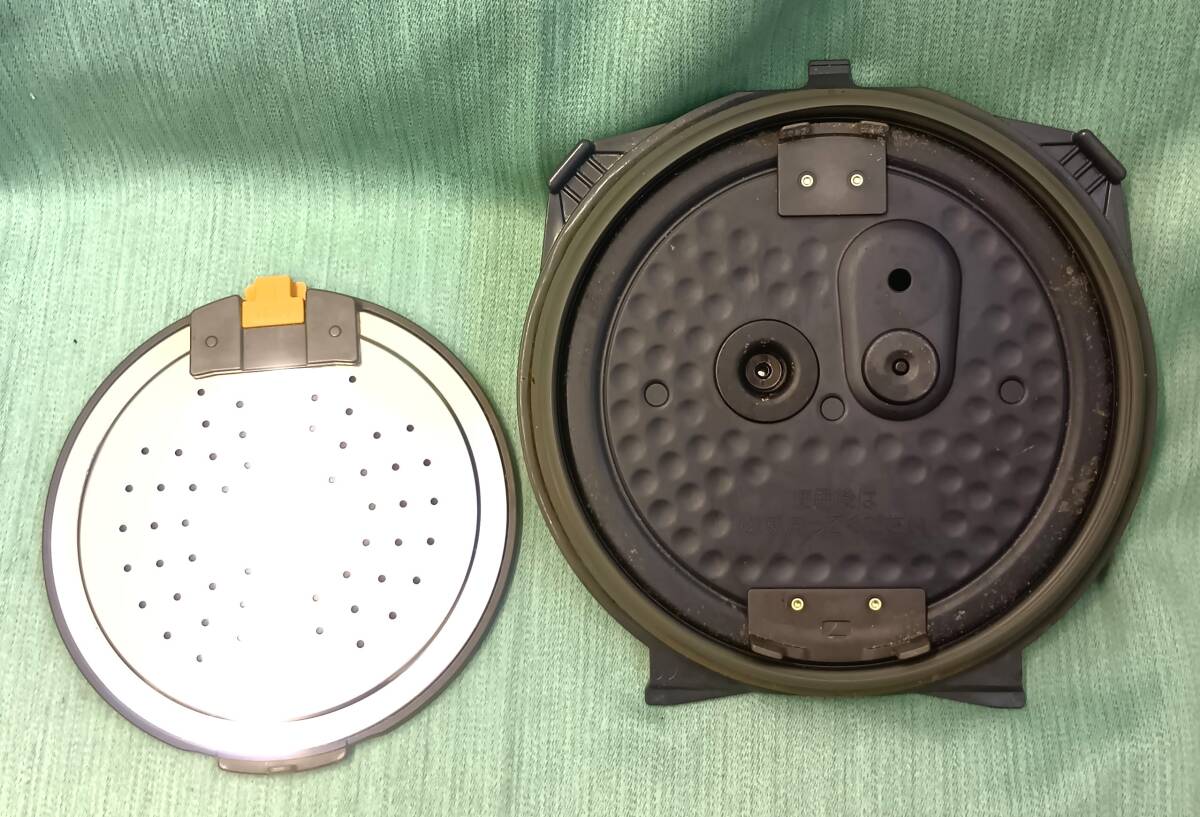 【7133】 中古品 2019年製 象印 NP-BH18 圧力IHジャー炊飯器 10合炊き_画像8