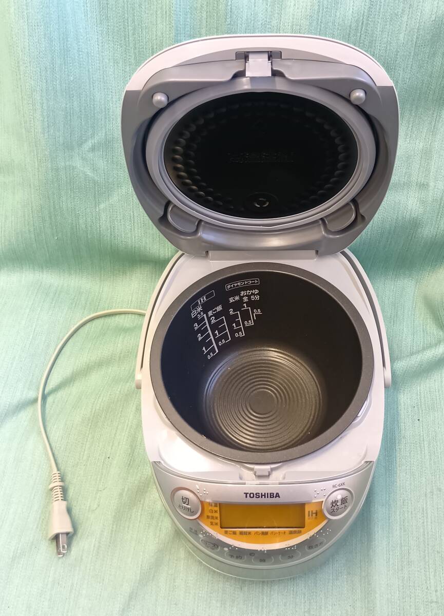 【7124】 中古品 2017年製 東芝 RC-6XK IHジャー炊飯器 3.5合炊き_画像4