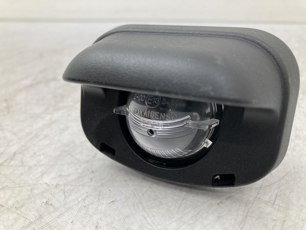 с новой машины поздняя версия Daihatsu S500P Hijet Truck оригинальный задние фонари подсветка номера клапан(лампа) есть TOKAIDENSO 20706 20908 S510P (Z1014)