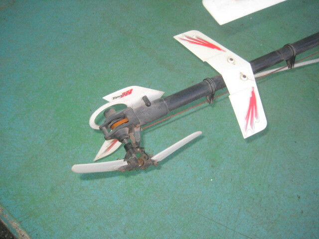 30クラスエンジンヘリ　AIRKIPPER　部品取り用　ジャンク_画像3