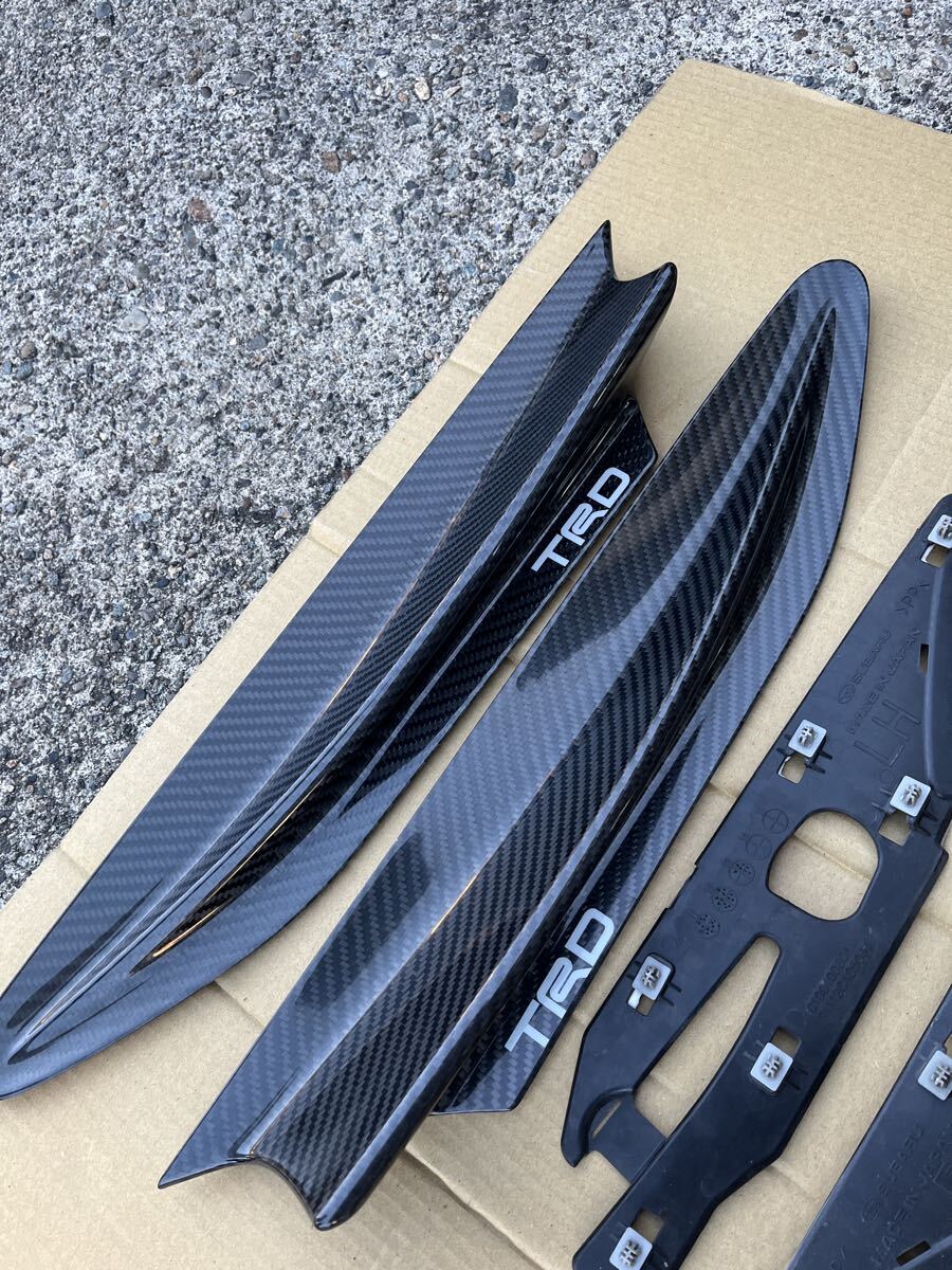 【希少】86 TRD フロントフェンダー エアロカーボンフィン トヨタ TOYOTA ZN6 ハチロク カーボン ドライカーボン 左右セット BRZ ZC6 純正_画像2
