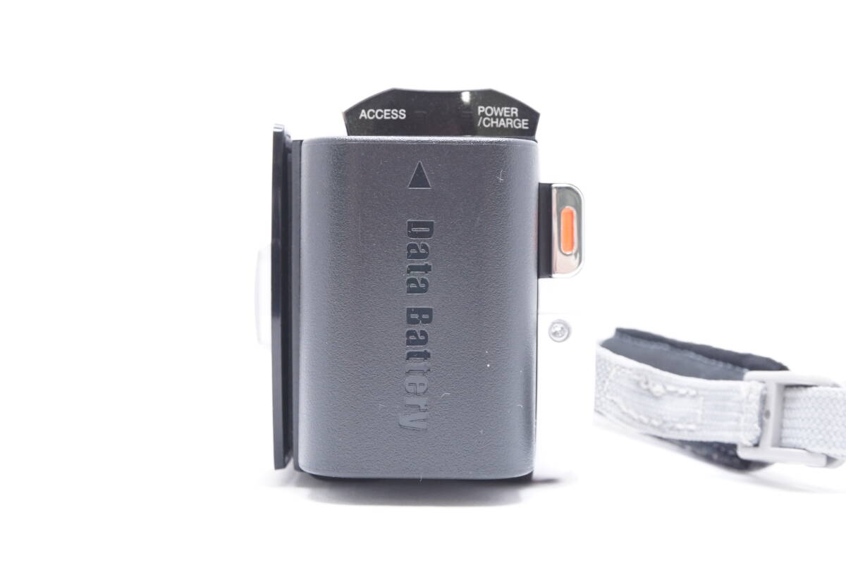 ▽JVC ジェーブイシー Everio GZ-E565-w デジタルビデオカメラ (バッテリー・取説・元箱付)_画像4