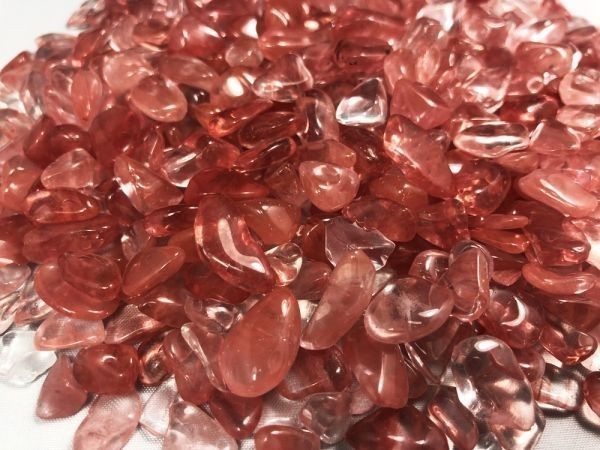 浄化 さざれ 高品質 風水 装飾 水タンク 500g 天然石 パワーストーン 3-6mm 赤水晶 レッドクリスタル Red crystal 人造石_画像4