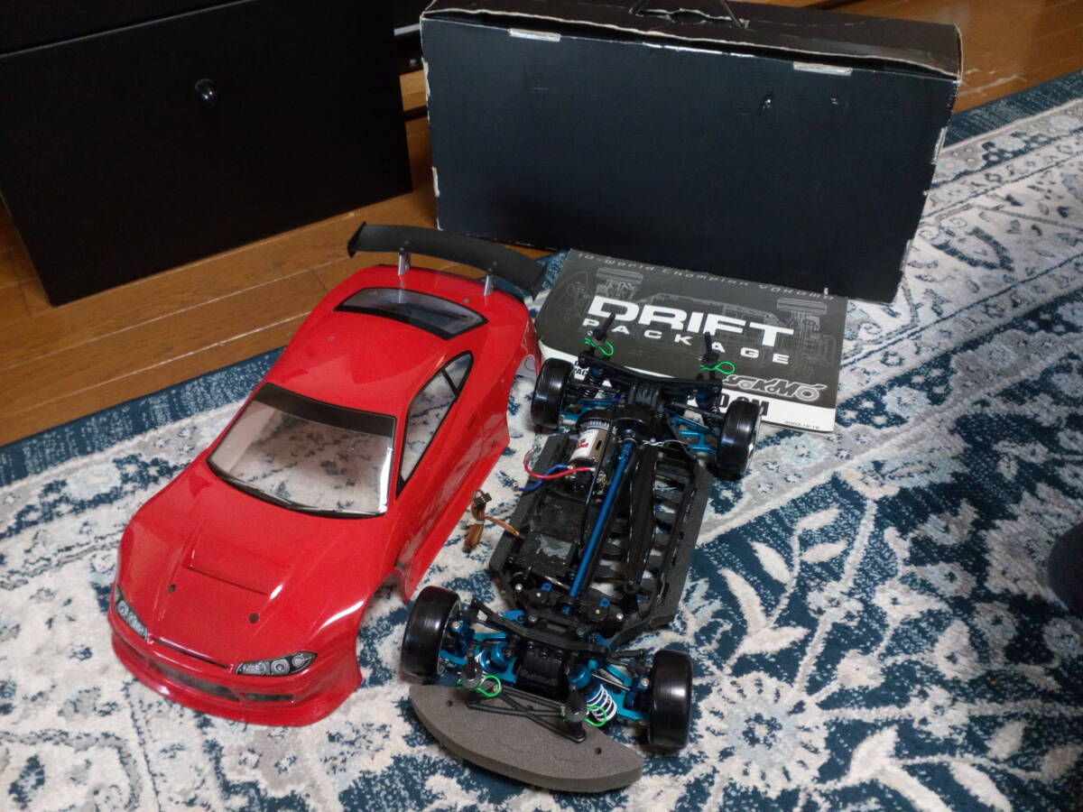 ヨコモ製MR-4TC SD CMドリフトパッケージシャーシオプション仕様モーターサーボ付+シルビアボディー美品付+箱セット_画像1