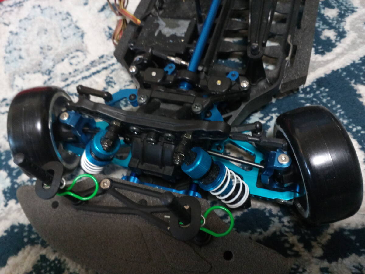 ヨコモ製MR-4TC SD CMドリフトパッケージシャーシオプション仕様モーターサーボ付+シルビアボディー美品付+箱セット_画像3