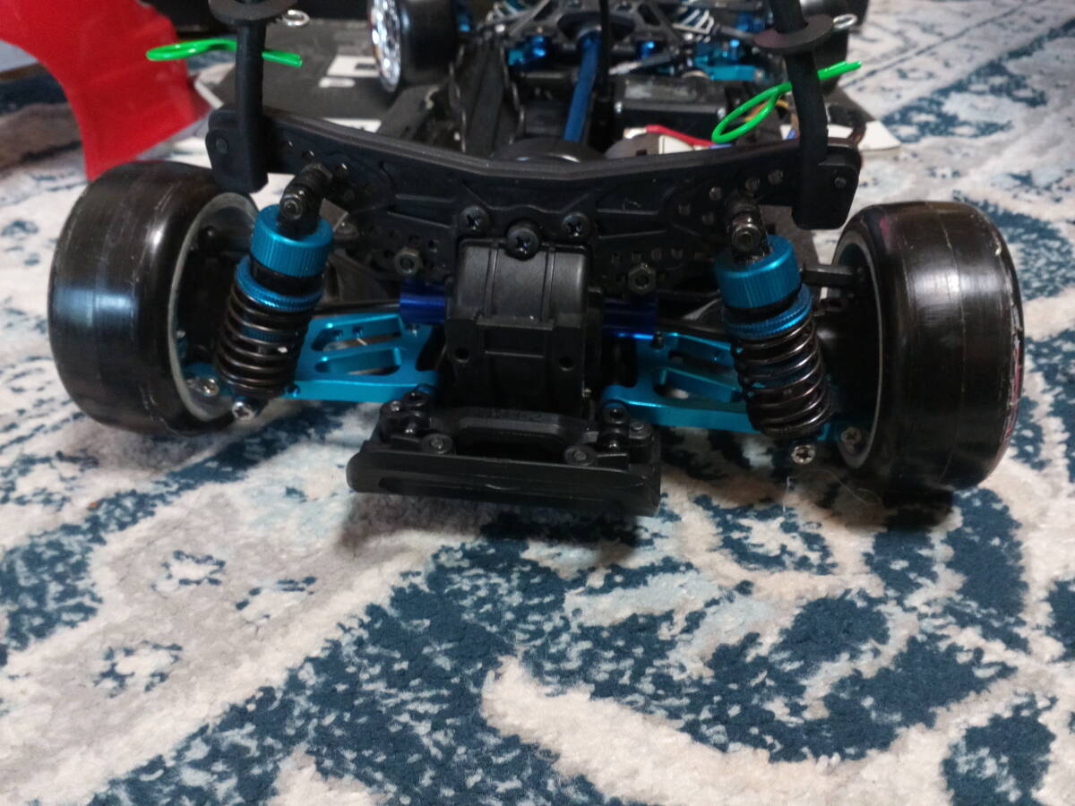 ヨコモ製MR-4TC SD CMドリフトパッケージシャーシオプション仕様モーターサーボ付+シルビアボディー美品付+箱セット_画像5