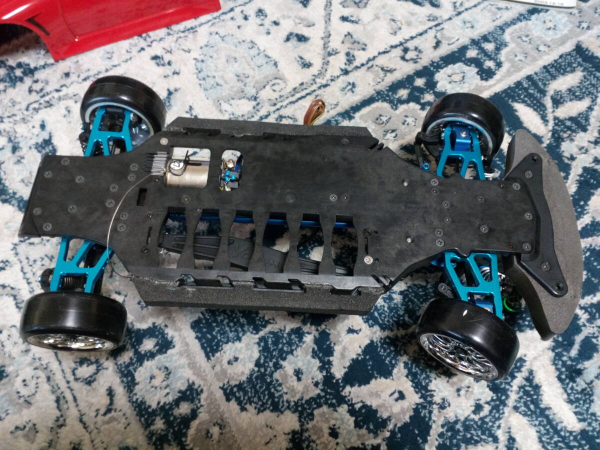ヨコモ製MR-4TC SD CMドリフトパッケージシャーシオプション仕様モーターサーボ付+シルビアボディー美品付+箱セット_画像6