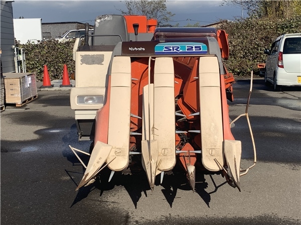 青森発 クボタ コンバイン SR25 始動確認済み 袋取り 3条刈 ディーゼル 水平制御 売切!!_画像3