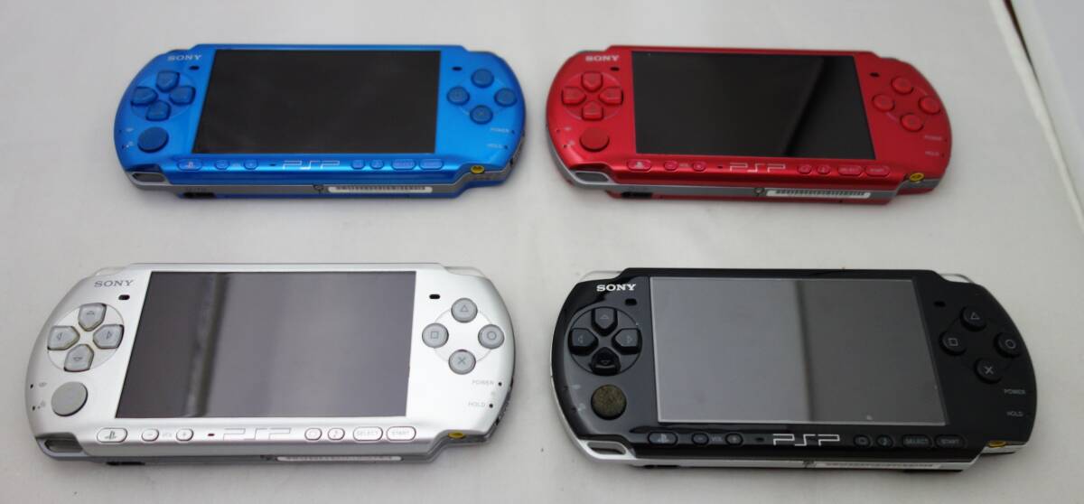 【ジャンク扱い】PSP3000×4台、箱、取説、ACアダプター＋電源ケーブル、ソフト等_画像3