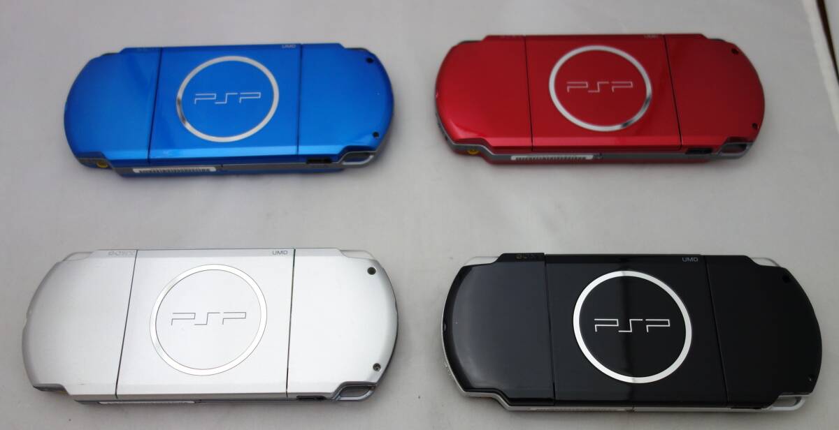 【ジャンク扱い】PSP3000×4台、箱、取説、ACアダプター＋電源ケーブル、ソフト等_画像2
