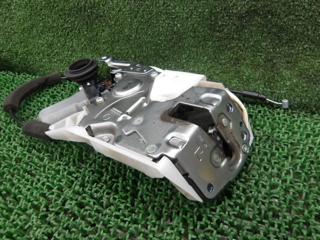 3FV7067 AOH2)) ホンダ N-BOX JF1 前期 G Lパッケージ 純正 リア左ドアイージークローザーモーター 412320-10120_画像3