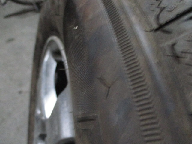 安・安 売り切り デリカ D5 スタッドレス アルミ 4本セット 215-70-16_画像9