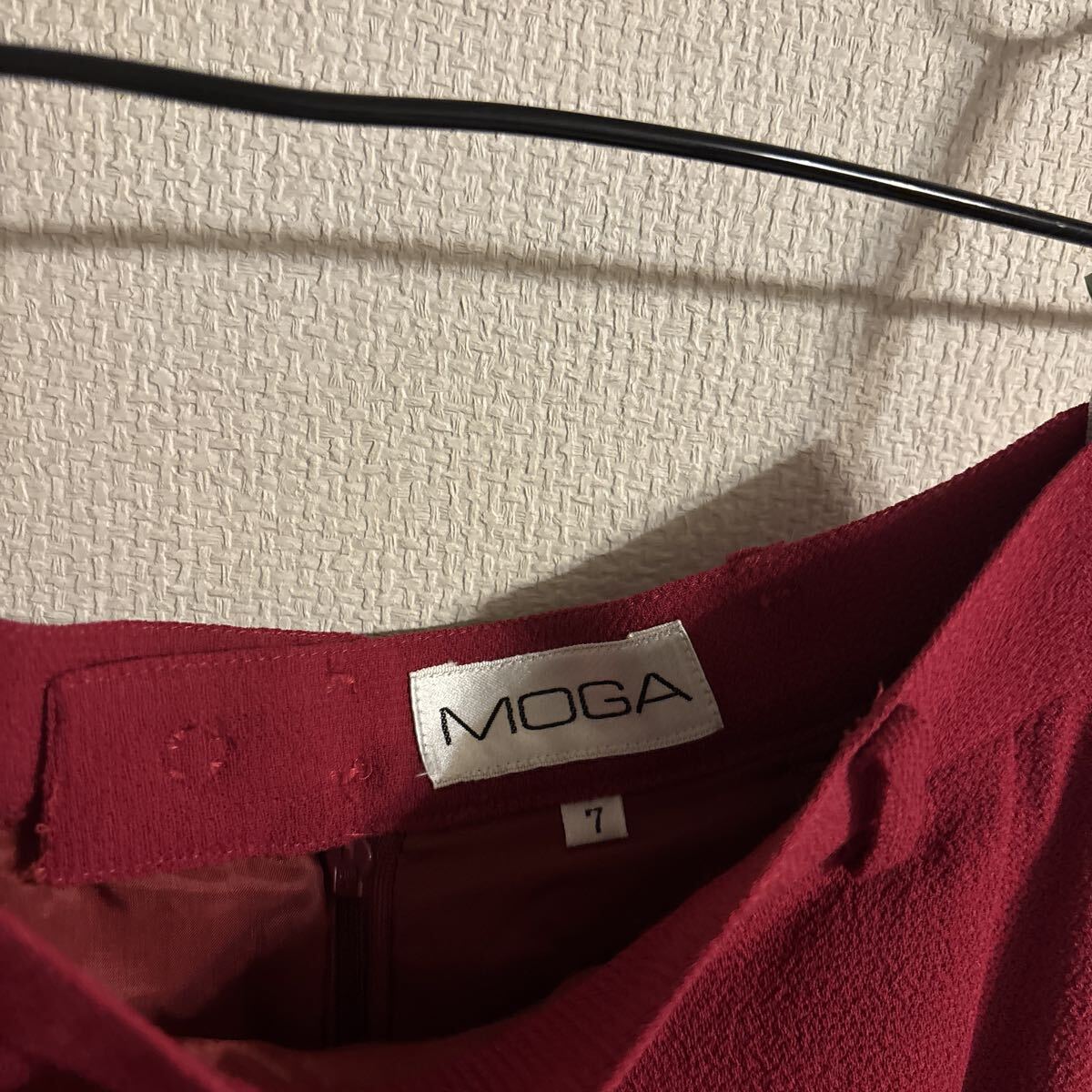 MOGA BIGI セットアップ(スカーととブラウス) レッド　7サイズ(S) 100% 毛 ストレチ_画像9