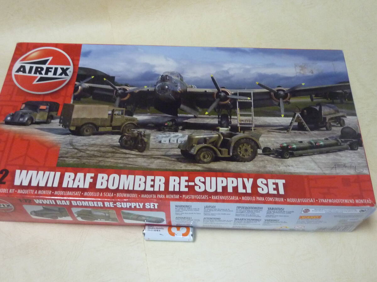 1/72イギリス空軍 爆撃機補給車両セット■ベドフォード給油車/トラック/牽引トラクター/バイク/トローリーRAF ROMBER RE-SUPPLY SET AIRFIX_画像2