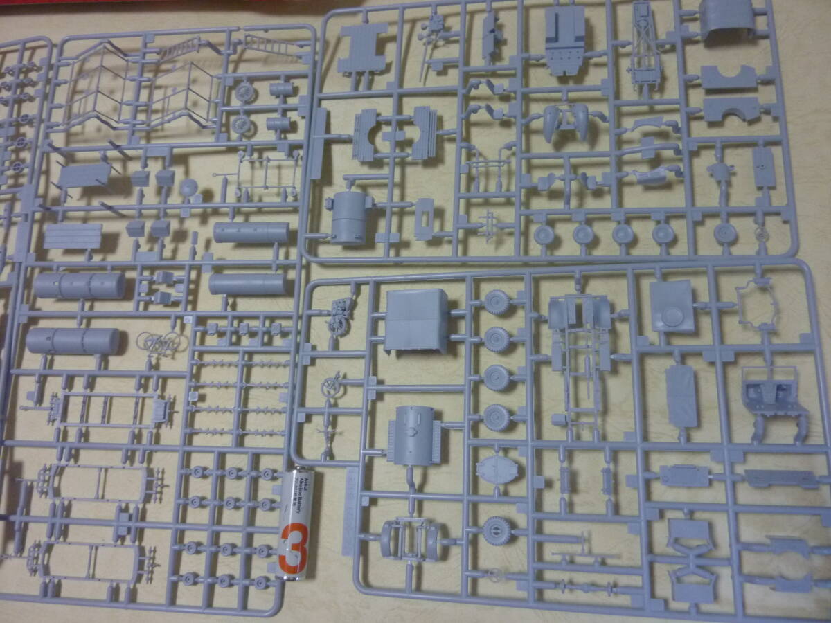 1/72イギリス空軍 爆撃機補給車両セット■ベドフォード給油車/トラック/牽引トラクター/バイク/トローリーRAF ROMBER RE-SUPPLY SET AIRFIX_画像6