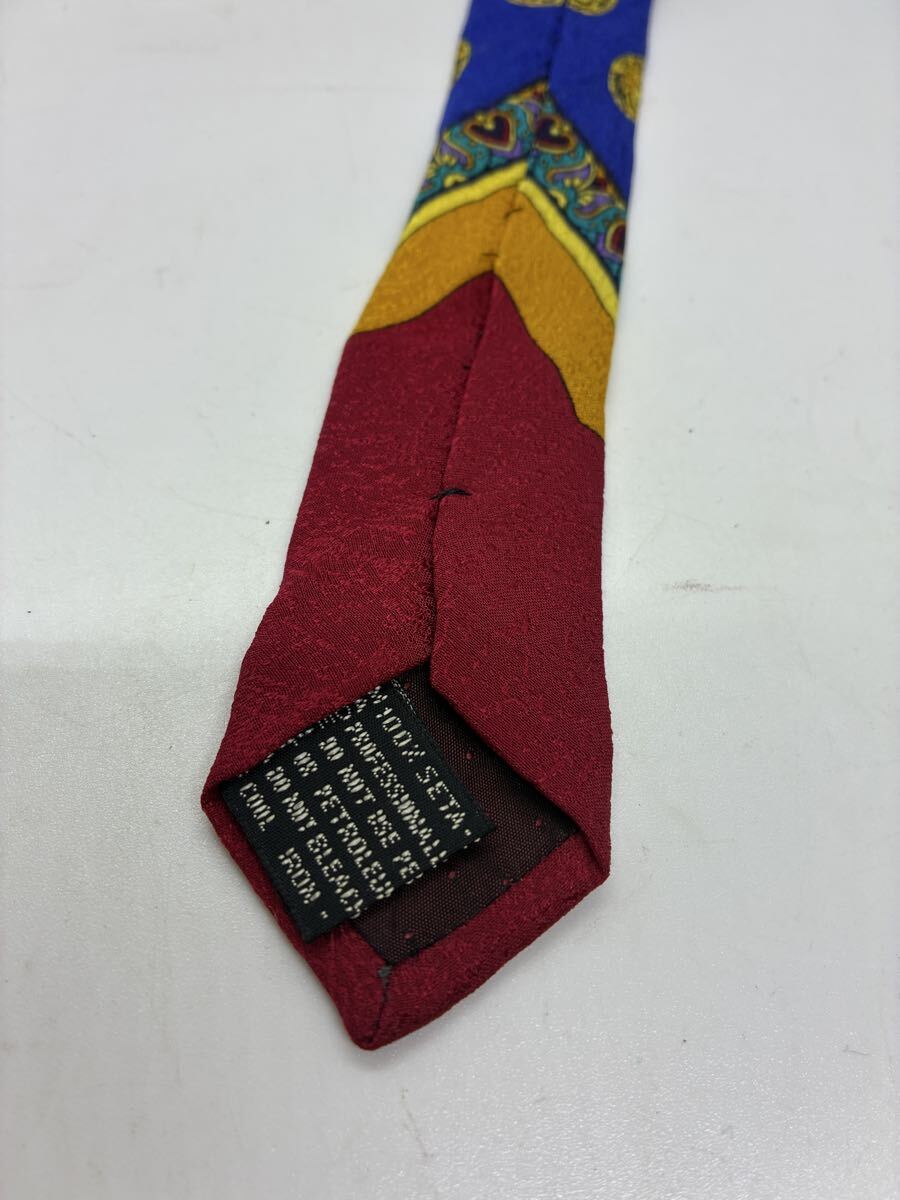 イタリア製　GIANNI VERSACE ベルサーチ ネクタイ 総柄　 シルク100_画像5