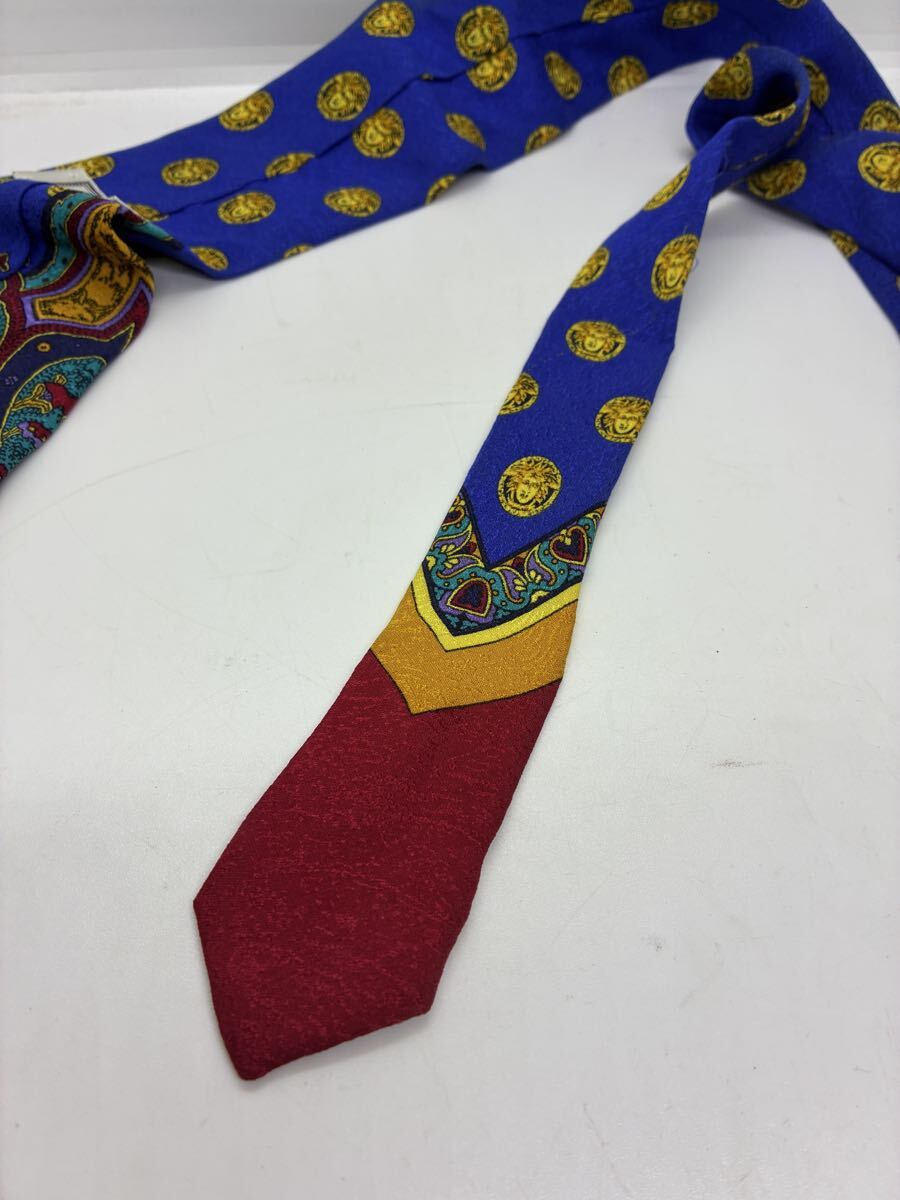 イタリア製　GIANNI VERSACE ベルサーチ ネクタイ 総柄　 シルク100_画像6