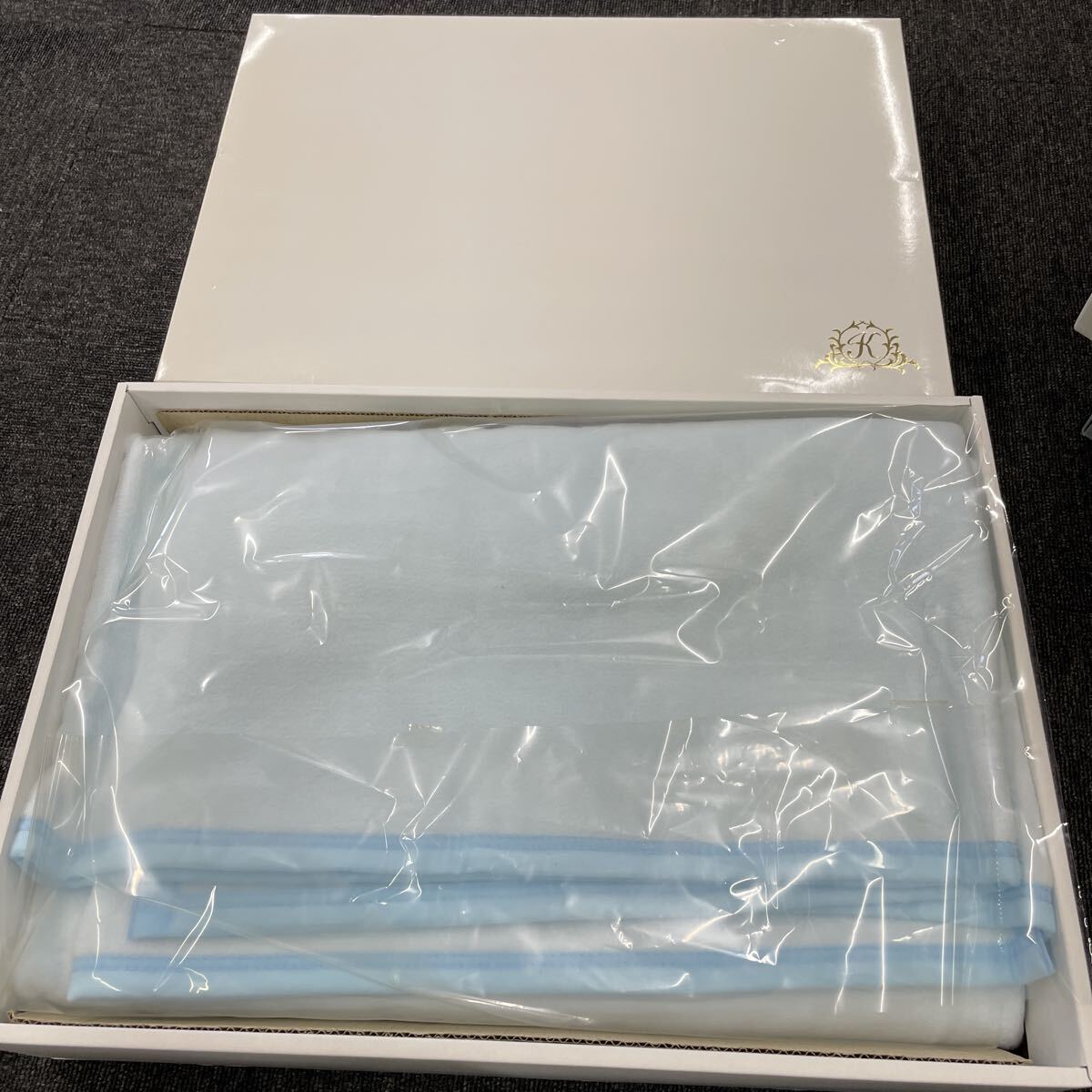 未使用 保管品 肌掛け 毛布 タオル など まとめ Burberry バーバリー 羽毛欠掛ふとん ウェッジウッド 綿毛布 ブルーブルーテッド 他 2_画像6