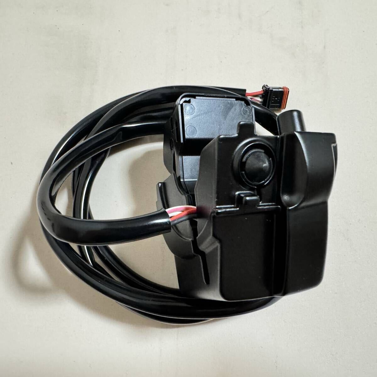 【純正】【新品未使用】ハーレー　ソフテイル用　クルーズコントロール　クルコンキット　41000369 M8 FXLRS FXBRS_画像5