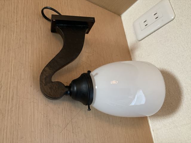 即決【昭和レトロ百貨店】乳白ガラス電笠付きブラケット照明 壁灯 リフォーム 古民家 カフェ シェード_画像3