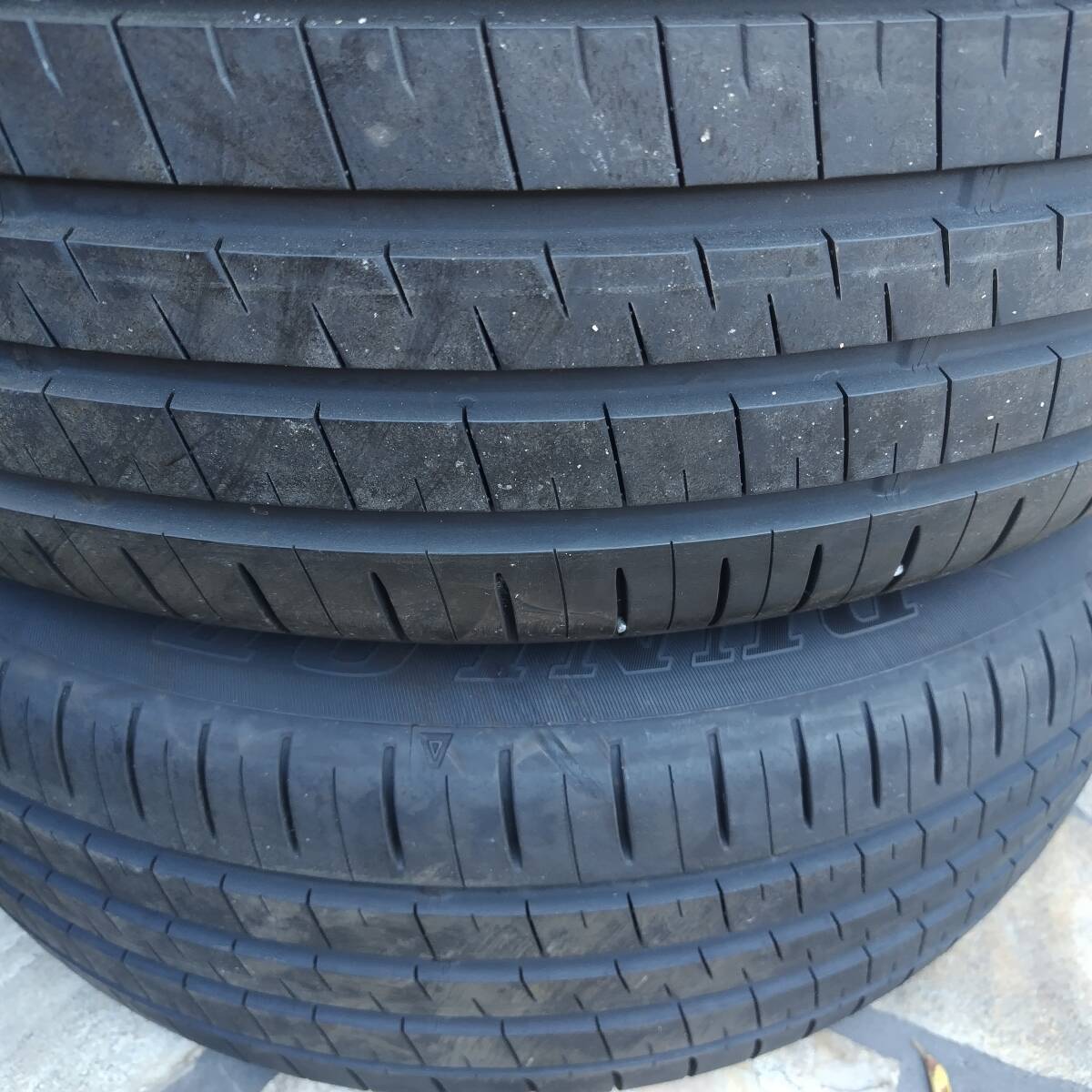 ２３５／５５Ｒ１９新品に近いです！２０２４年！ダンロップ４本セット！_画像3
