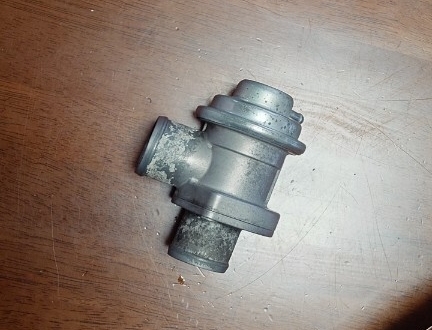【中古】ランエボ純正ブローオフバルブ_画像2