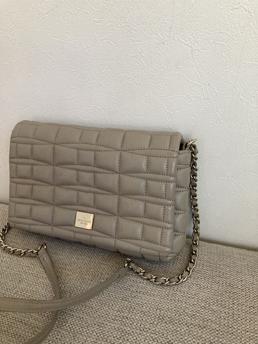 未使用　Kate spade ショルダーバッグ　ベージュ　ブランド_画像2